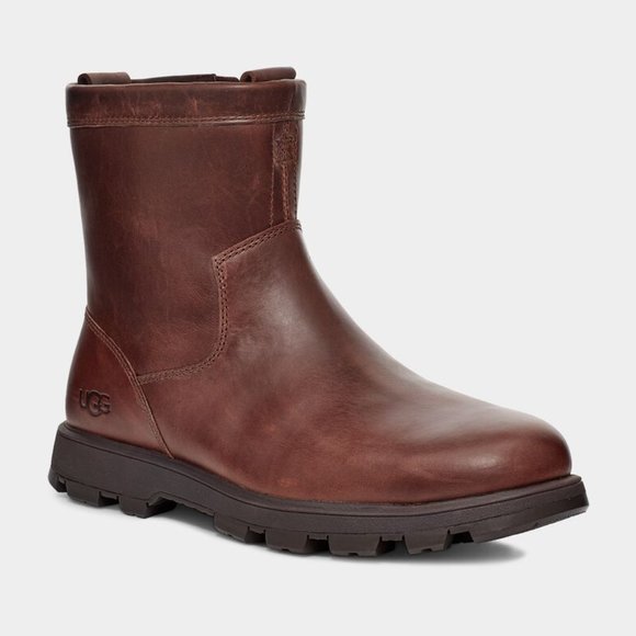 ? UGG Men\'s Kennen Chelsea Boot